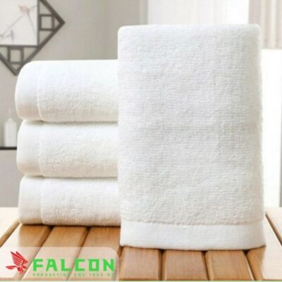 Falcon cung cấp khăn tắm cỡ vừa cho mọi khách sạn