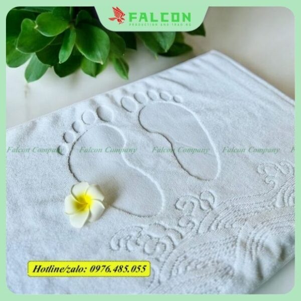 Thảm chân trắng trơn Falcon cung cáp